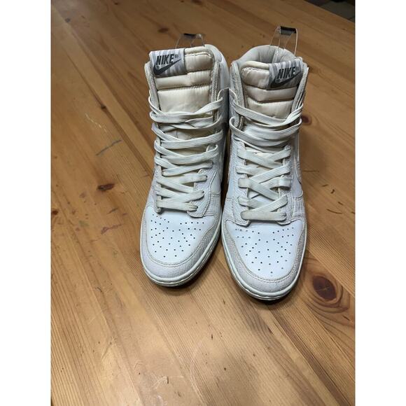 Nike Dunk Sky Hi Top Hidden Wedge Sneaker Women 8 Textured Croc Print Wedge Shoe - Picture 3 of 15